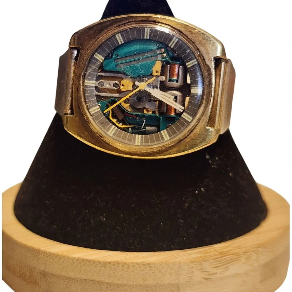 Vintage Bulova Accutron 214 Spaceview Watch READ NOTE